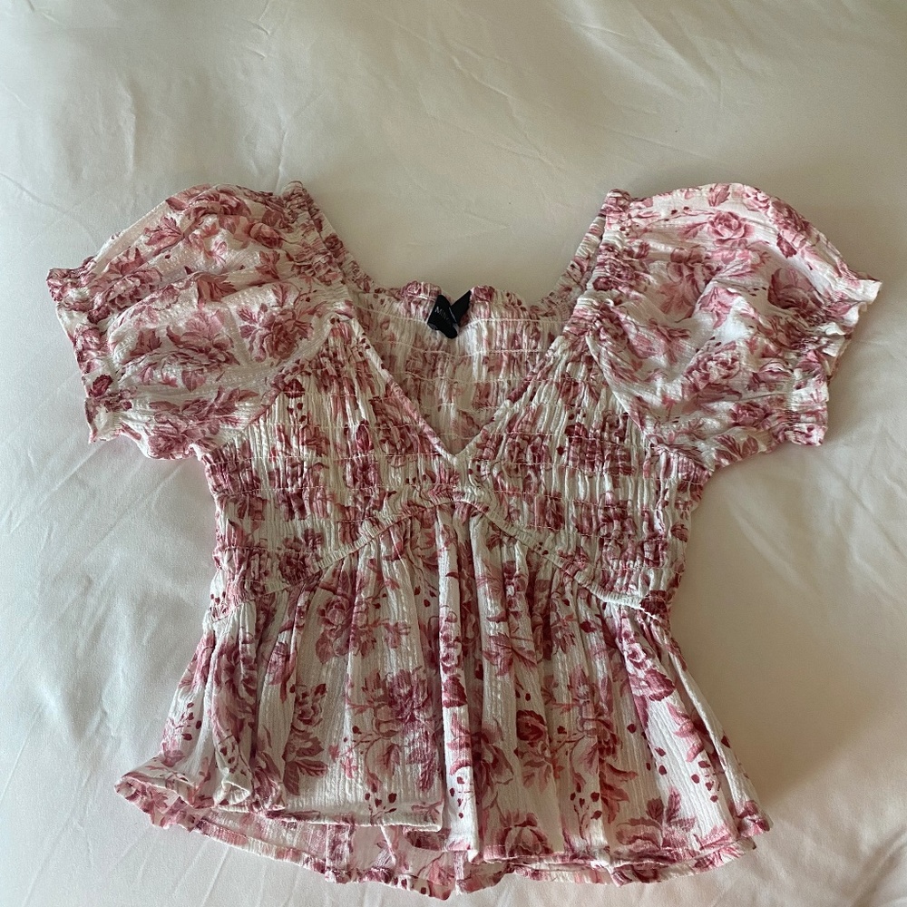 MINKPINK Crop Top, Size: Medium, Color: Floral Pink & White